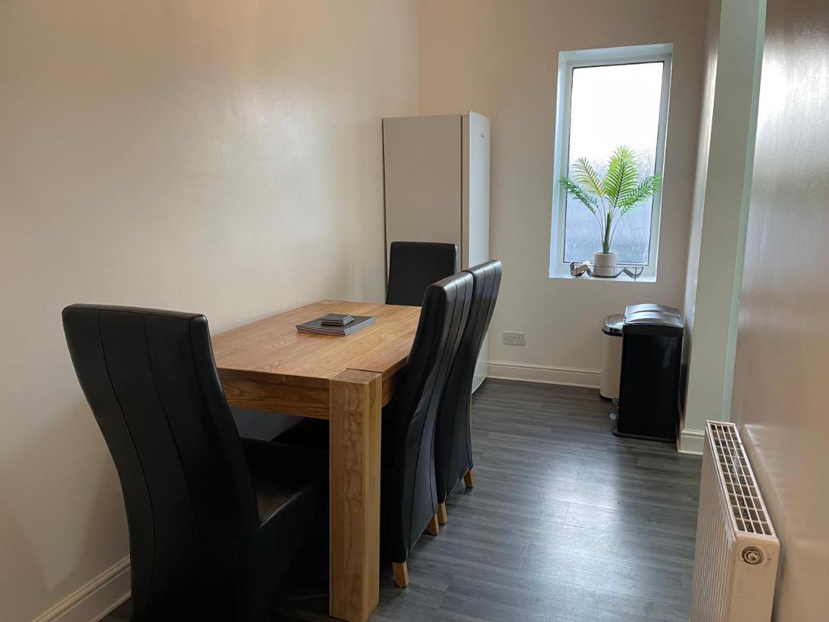 Premier 2 Bed Flat C Apartment Broxburn Exterior foto